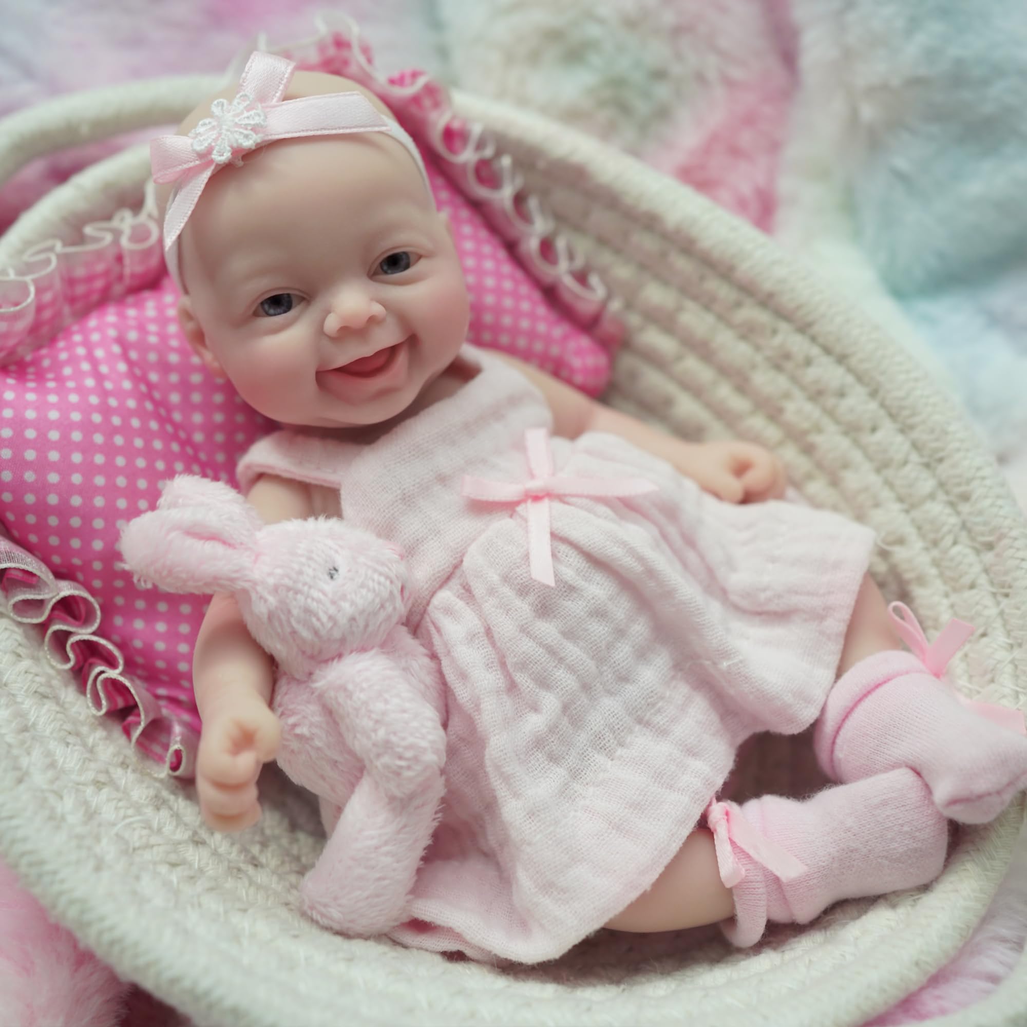 Reborn Baby Doll Silicone Realistic - 7 Zoll Miniatur-Silikon-Vollkörper-Reborn-Puppe mit Rosa Kleid,